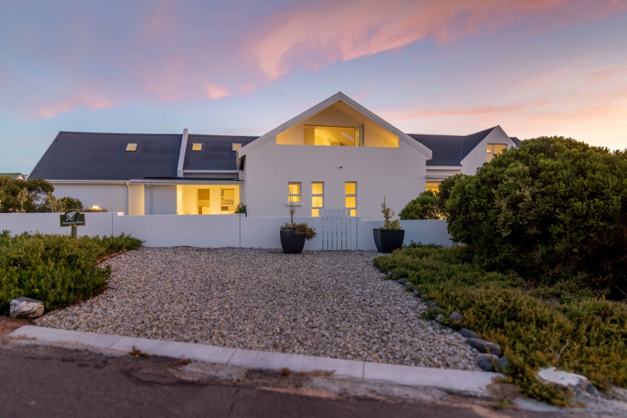 5 Bedroom Property for Sale in Grotto Bay Western Cape